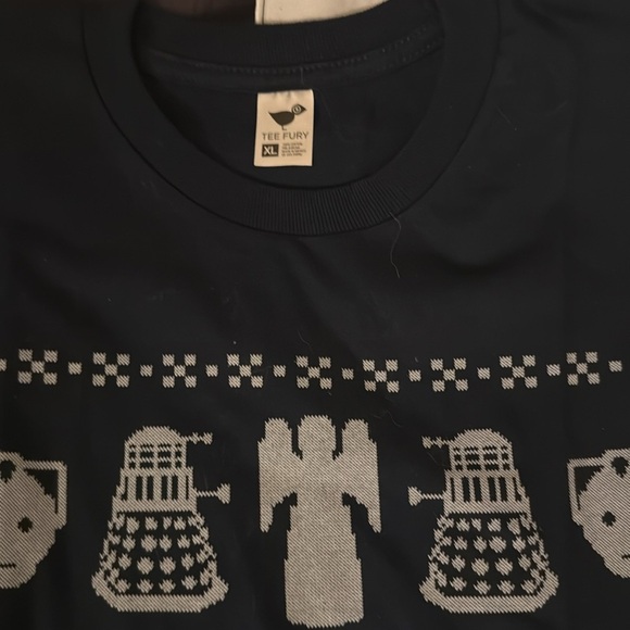 NEW! Dr. Who Christmas Sweater T-shirt - Picture 5 of 5